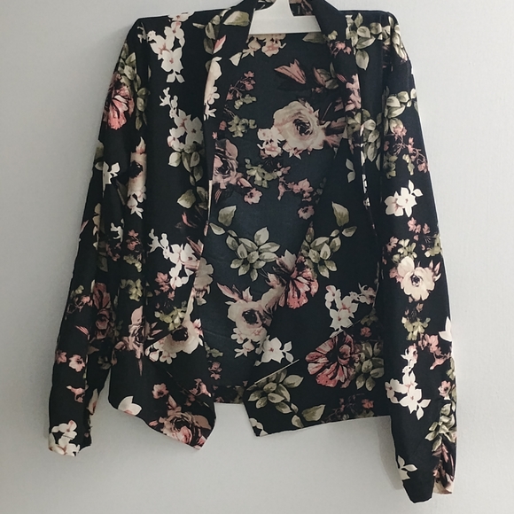 Love Tree Tops - Love Tree Black Blazer with Pink Floral Design